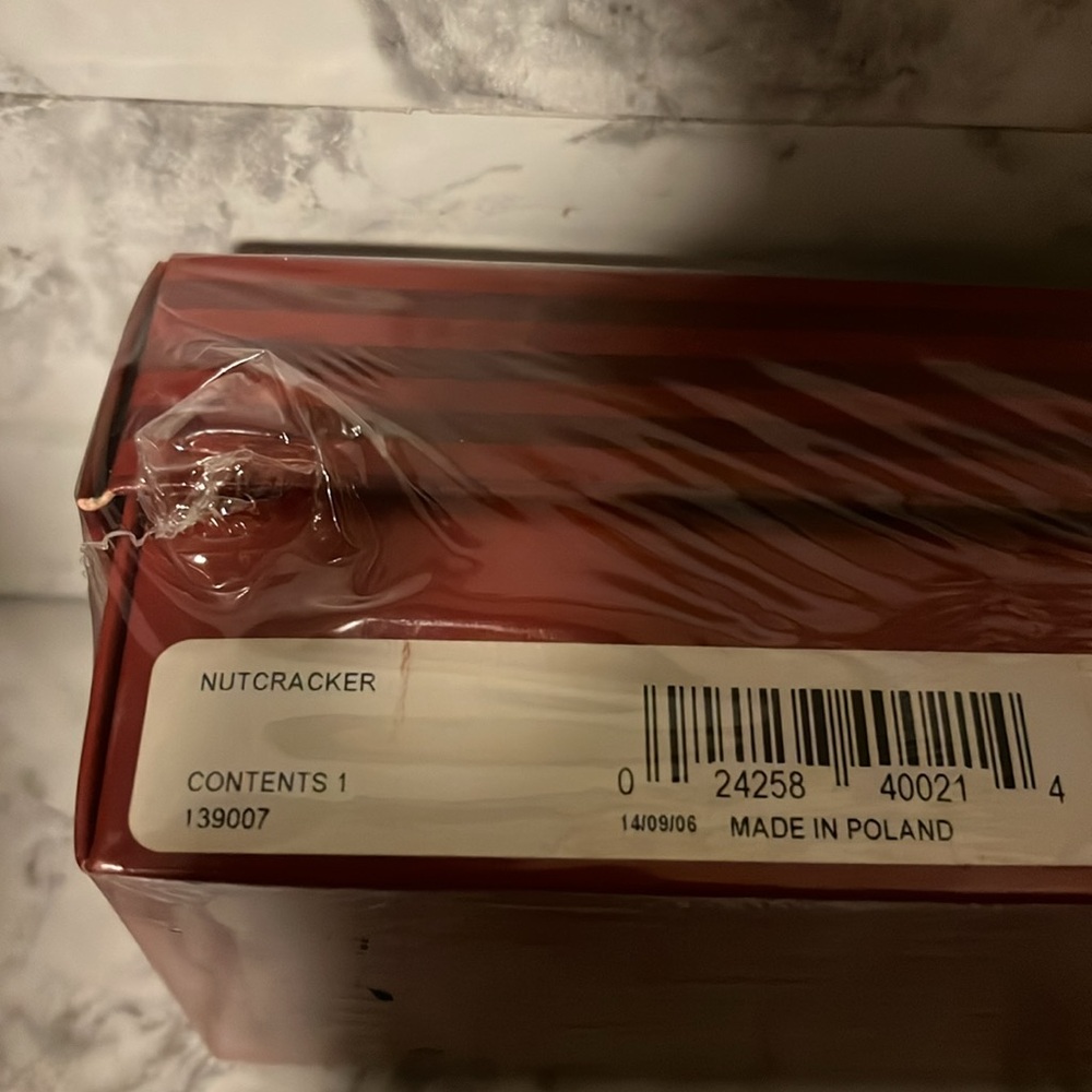 Waterford Holiday Heirlooms Red glittered Nutcracker New sealed Made in Poland - Picture 3 of 3